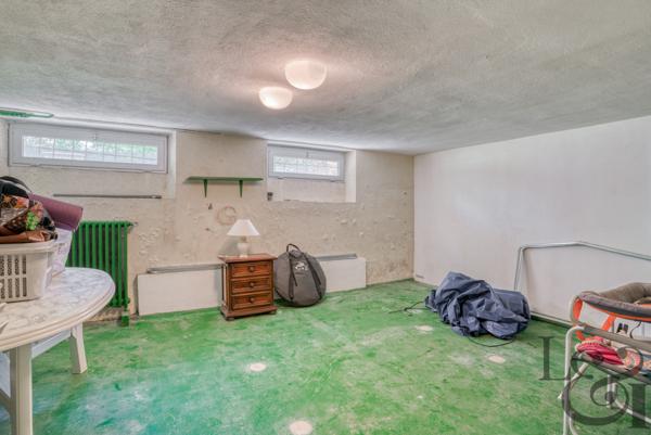 A vendre secteur Casseneuil belle villa de caractère de 7 pièces, avec piscine.