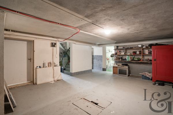 A vendre secteur Casseneuil belle villa de caractère de 7 pièces, avec piscine.