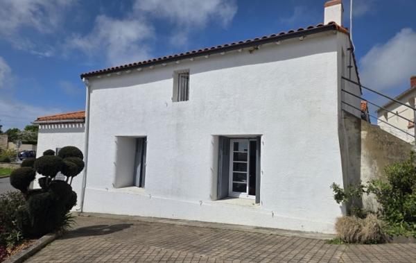 Vente Maison de village Coeur de bourg rénové(e) Landevieille   