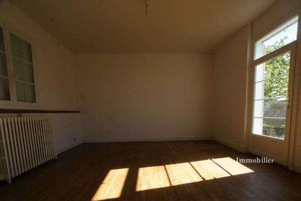 Maison à Louer à Civray