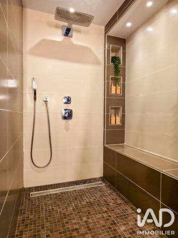 Maison à vendre 6 pièces 222 m² Saint-Christophe-Vallon