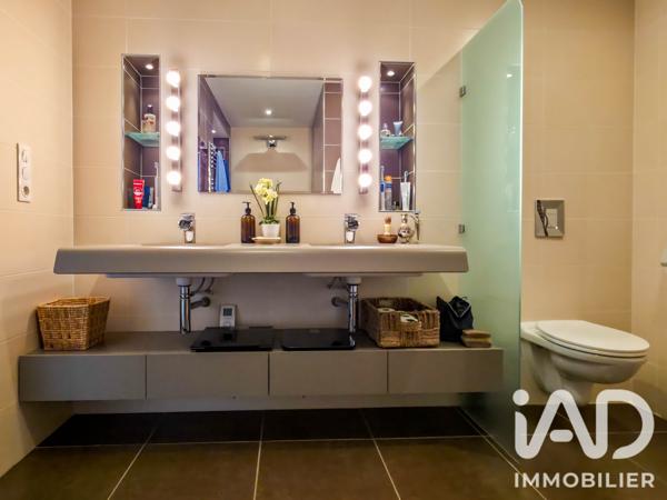 Maison à vendre 6 pièces 222 m² Saint-Christophe-Vallon
