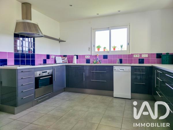 Maison à vendre 6 pièces 222 m² Saint-Christophe-Vallon