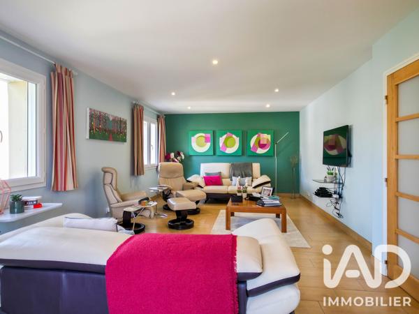 Maison à vendre 6 pièces 222 m² Saint-Christophe-Vallon