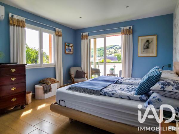 Maison à vendre 6 pièces 222 m² Saint-Christophe-Vallon