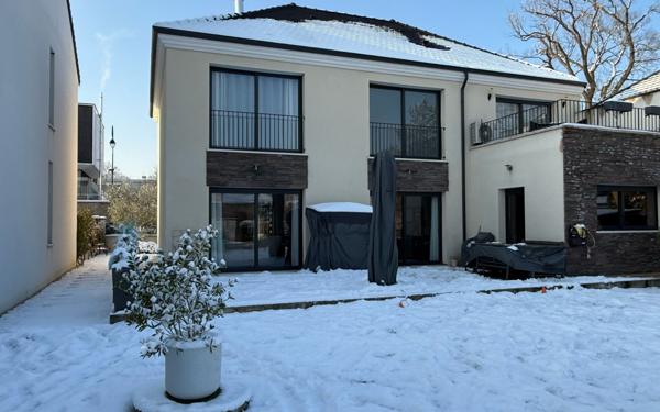 Maison à vendre    5 pièces • 189 m2 Le Plessis-Trévise