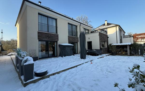 Maison à vendre    5 pièces • 189 m2 Le Plessis-Trévise