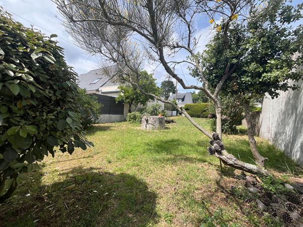 LA BAULE -Quartier du Bas-Guezy -Fort potentiel sur 815 m² de terrain constructible