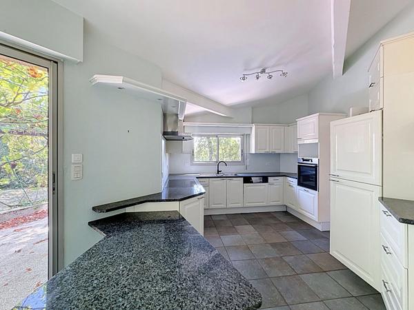 Maison 8 pièces 174 m2
