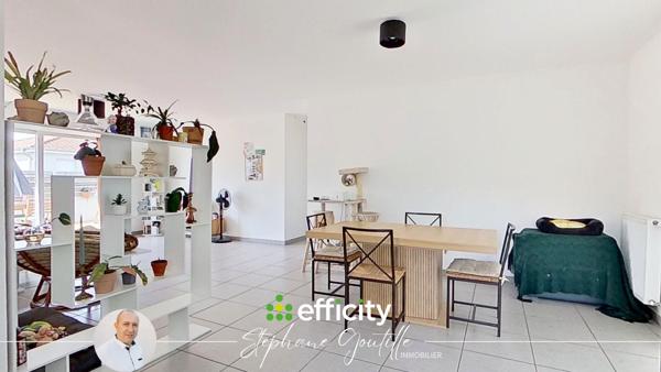 Maison
         4 pièces
        - 92 m² Exclusivité 220 000 € *