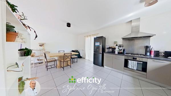 Maison
         4 pièces
        - 92 m² Exclusivité 220 000 € *