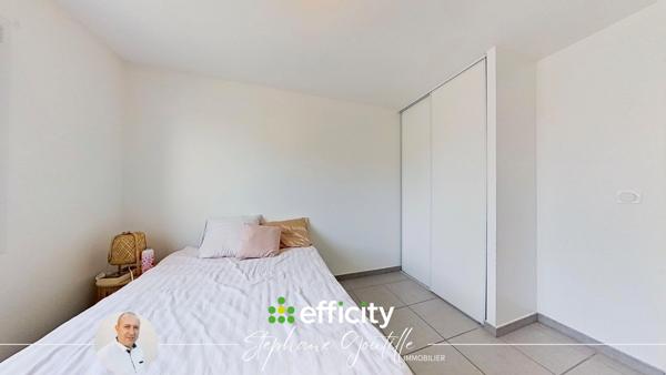 Maison
         4 pièces
        - 92 m² Exclusivité 220 000 € *