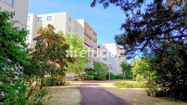 Appartement
         3 pièces
        - 75 m² Exclusivité 219 000 € *