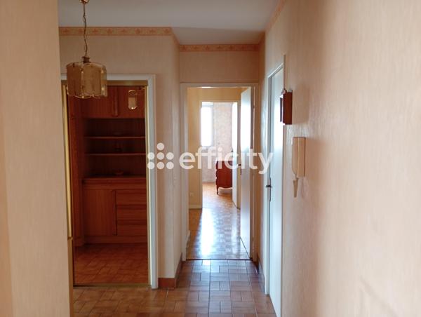 Appartement
         3 pièces
        - 75 m² Exclusivité 219 000 € *
