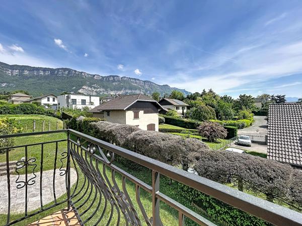 Maison Aix-les-Bains 8 pièces 185 m2 au calme absolu avec vue panoramique