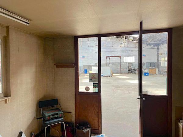 Appartement et ancien local commercial