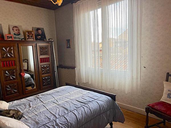 Appartement et ancien local commercial
