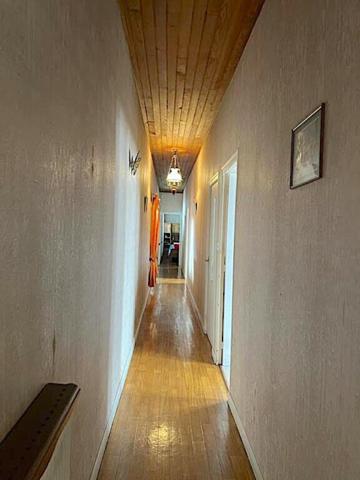 Appartement et ancien local commercial