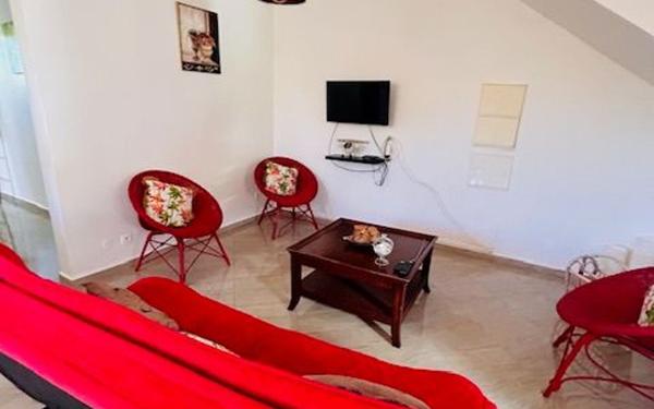 Appartement à louer    2 pièces •  Le Moule