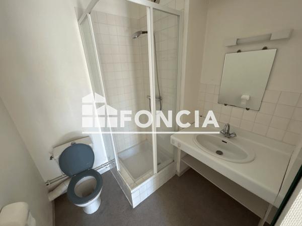Location Studio 21.51 m² - 31 RUE DE LA GANTERIE Poitiers 86000