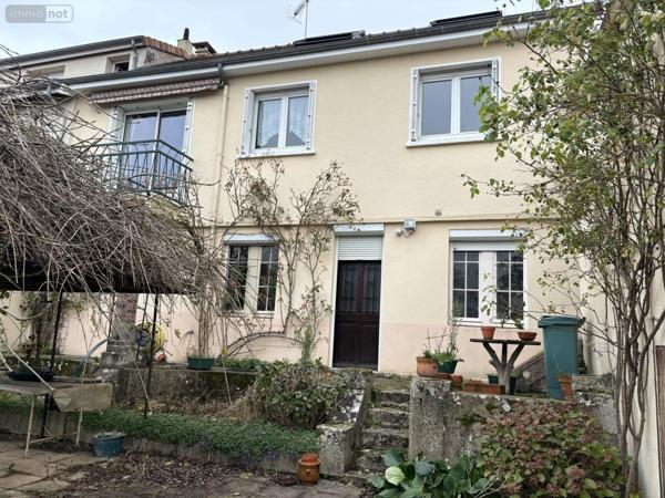 Maison à vendre à Saint-Calais dans la Sarthe (72120), ref : 101/1926