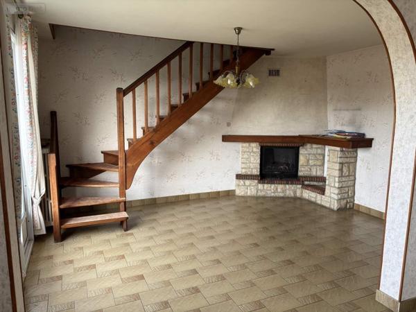 Maison à vendre à Saint-Calais dans la Sarthe (72120), ref : 101/1926