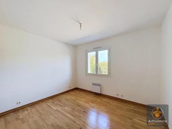 Location                                                      Maison
                        
                     3 pièces                      90 m2                     à Saint-Paul-en-Born