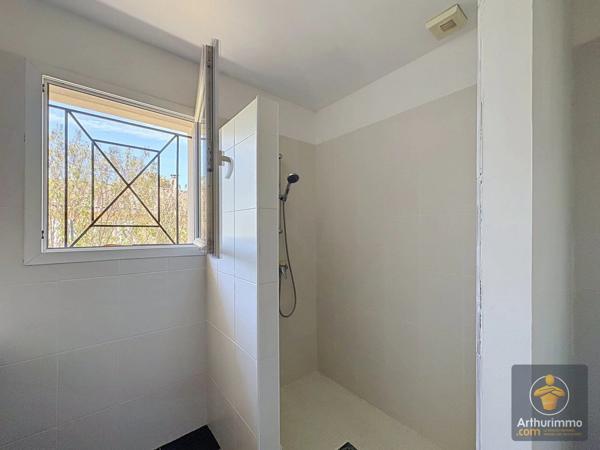 Location                                                      Maison
                        
                     3 pièces                      90 m2                     à Saint-Paul-en-Born