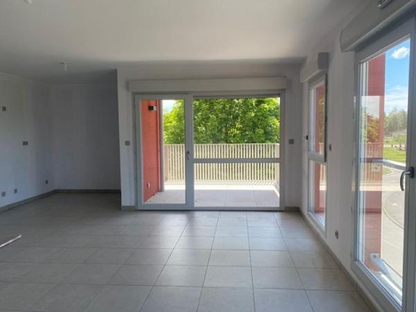Appartement Peronnas 3 pièce(s) 70.76 m2