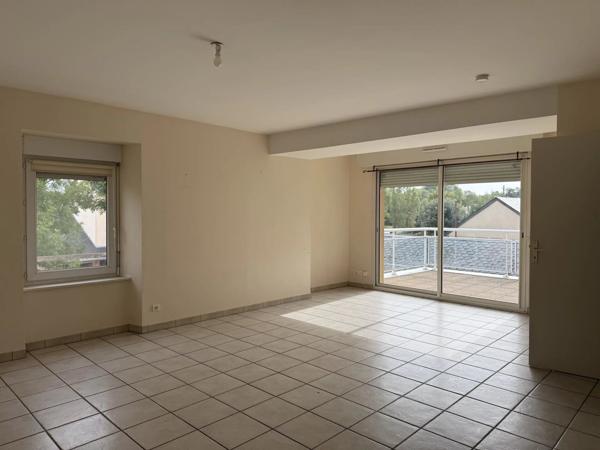 Location Appartement 4 pièces 91 m2 à Flavin
