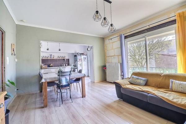 Maison
         5 pièces
        - 297 m² Exclusivité