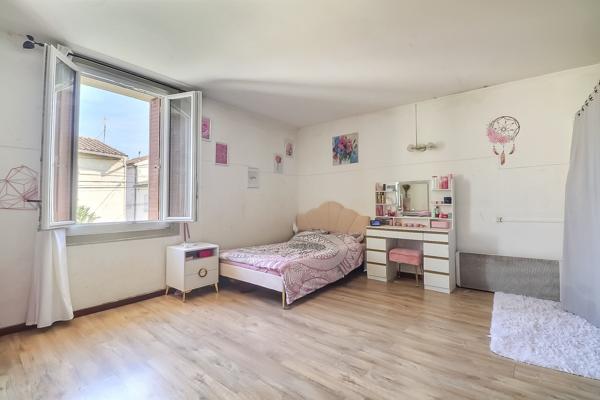 Maison
         5 pièces
        - 297 m² Exclusivité
