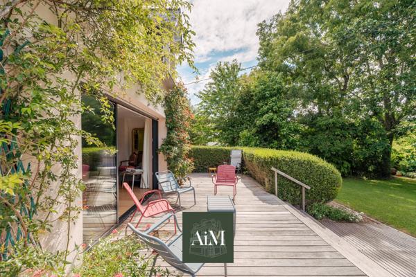 Belle maison familiale dans un écrin de verdure à Arradon – à pied de la plage