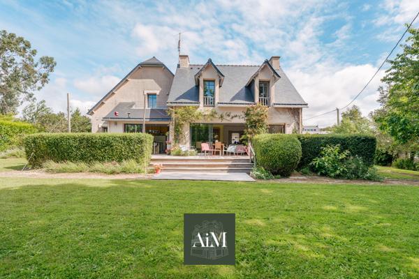 Belle maison familiale dans un écrin de verdure à Arradon – à pied de la plage