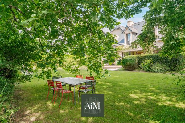 Belle maison familiale dans un écrin de verdure à Arradon – à pied de la plage