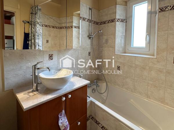 Maison de ville avec jardin et garage