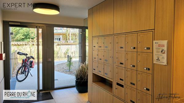 Francheville (69340) Vends Francheville (69340) Appartement en Attique T4 de 96m² et 100m² terrasse