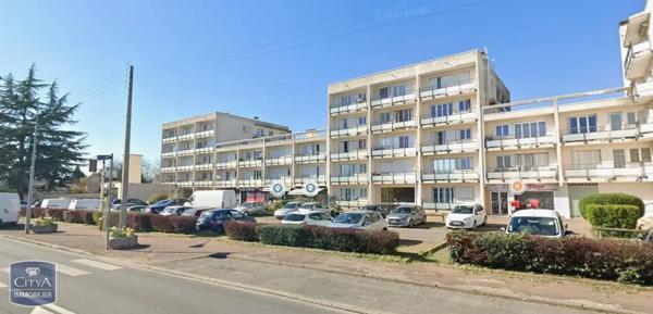 Appartement à louer 1 pièce 32.35m²