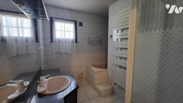 GRAND-CHARMONT, maison quatre pièces sur sous-sol sur 6a 75ca de terrain