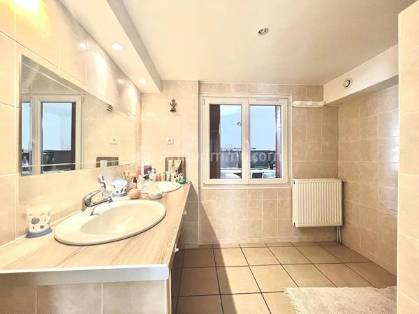 Vente                                                      Maison
                        
                     4 pièces                      86 m2                     à Clermont-Ferrand