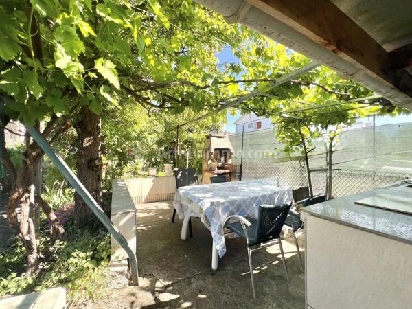 Vente                                                      Maison
                        
                     4 pièces                      86 m2                     à Clermont-Ferrand