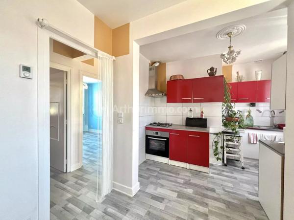 Vente                                                      Maison
                        
                     4 pièces                      86 m2                     à Clermont-Ferrand