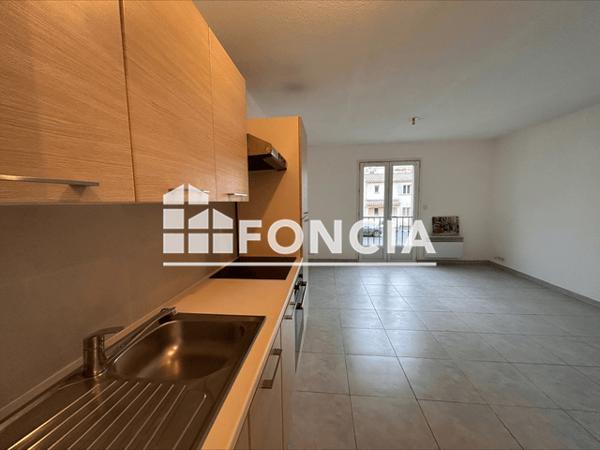 Location Studio 22.66 m² - 71 AVENUE PIERRE BROSSOLETTE Draguignan 83300