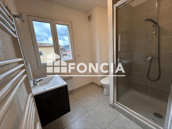 Location Studio 22.66 m² - 71 AVENUE PIERRE BROSSOLETTE Draguignan 83300