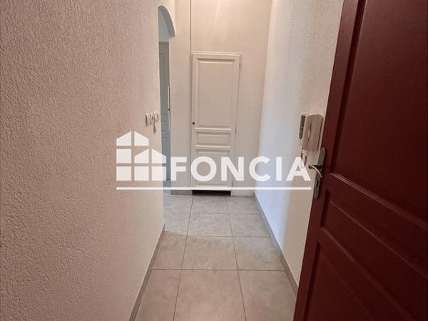 Location Studio 22.66 m² - 71 AVENUE PIERRE BROSSOLETTE Draguignan 83300