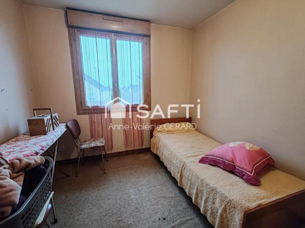 Beau pavillon sous-sol complet – Terrain de 709 m²