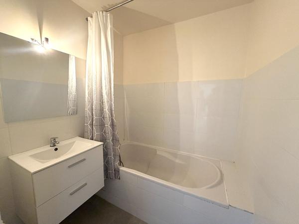 F2 48M² Bd Marechal Juin avec parking sous sol