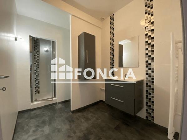 Location Appartement meublé 2 pièces 51.03 m² - 18-20-22 PLACE DE LA HALLE Sedan 08200