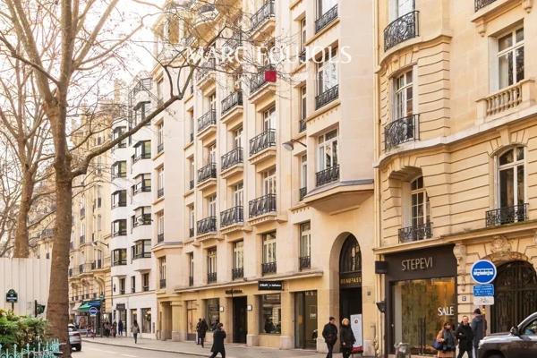 Paris VII Raspail – 259 m² de bureaux ou habitation