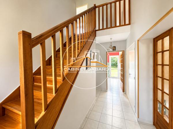 Maison à vendre proche Angers – 5 chambres, jardin et double garage
